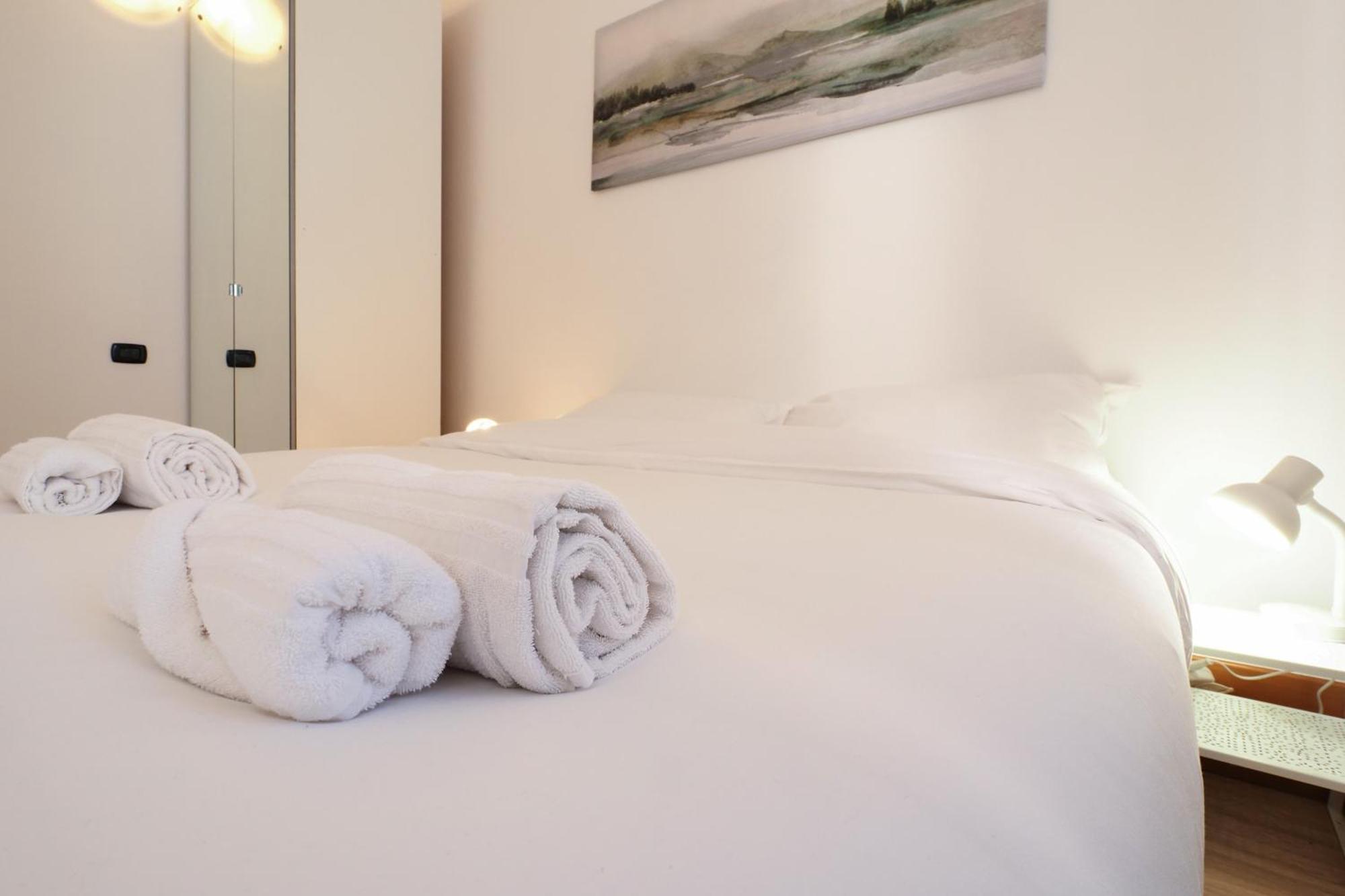 Primopiano - Palmaria Apartman Milánó Kültér fotó